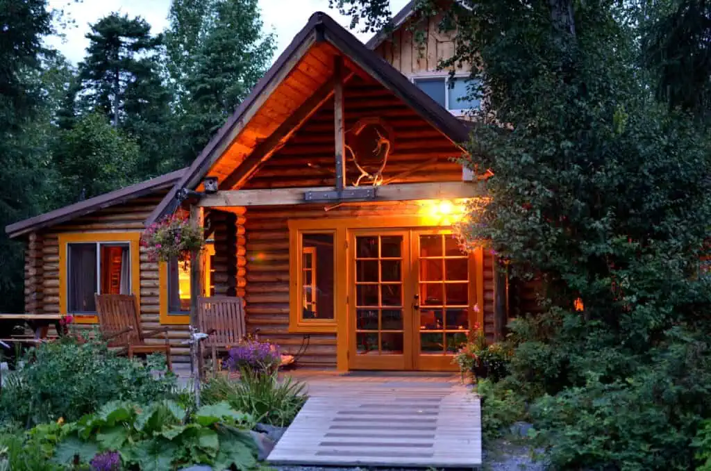 Evening view of Kenai Riverside Lodge