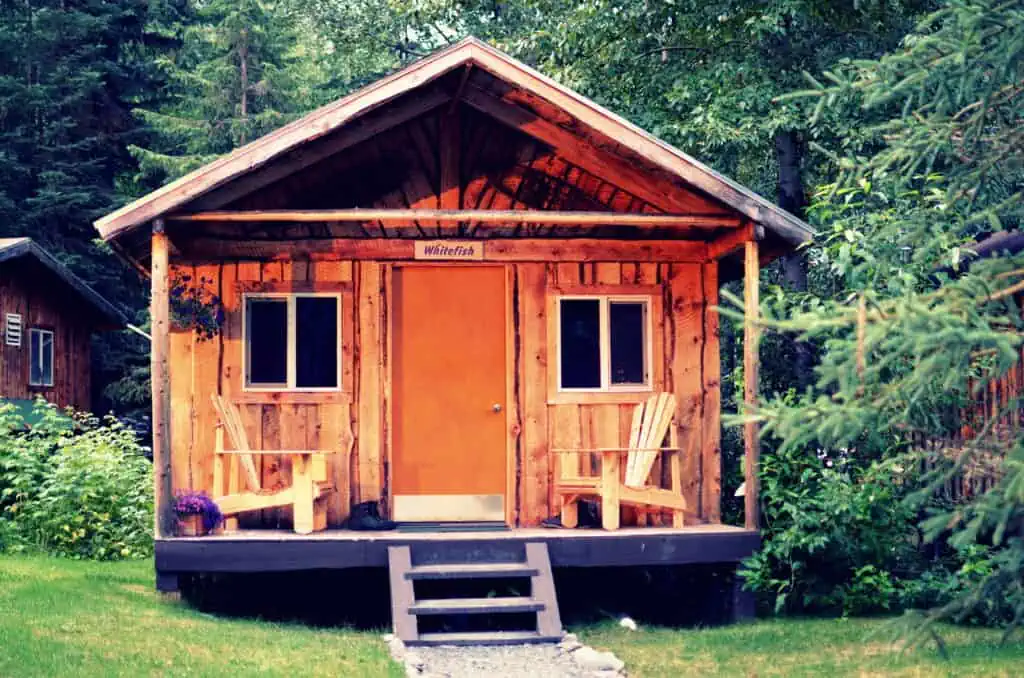 Outside view of cabin at Kenai Riverside Lodge